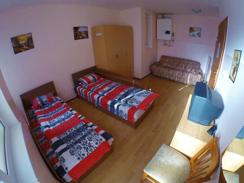 Our Home Guest Rooms Weliko Tarnowo Exterior foto